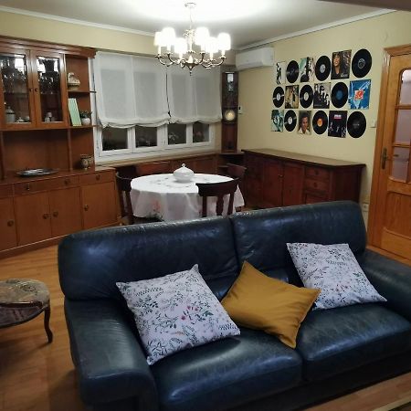 Comoda Vivienda En 韦斯卡 外观 照片